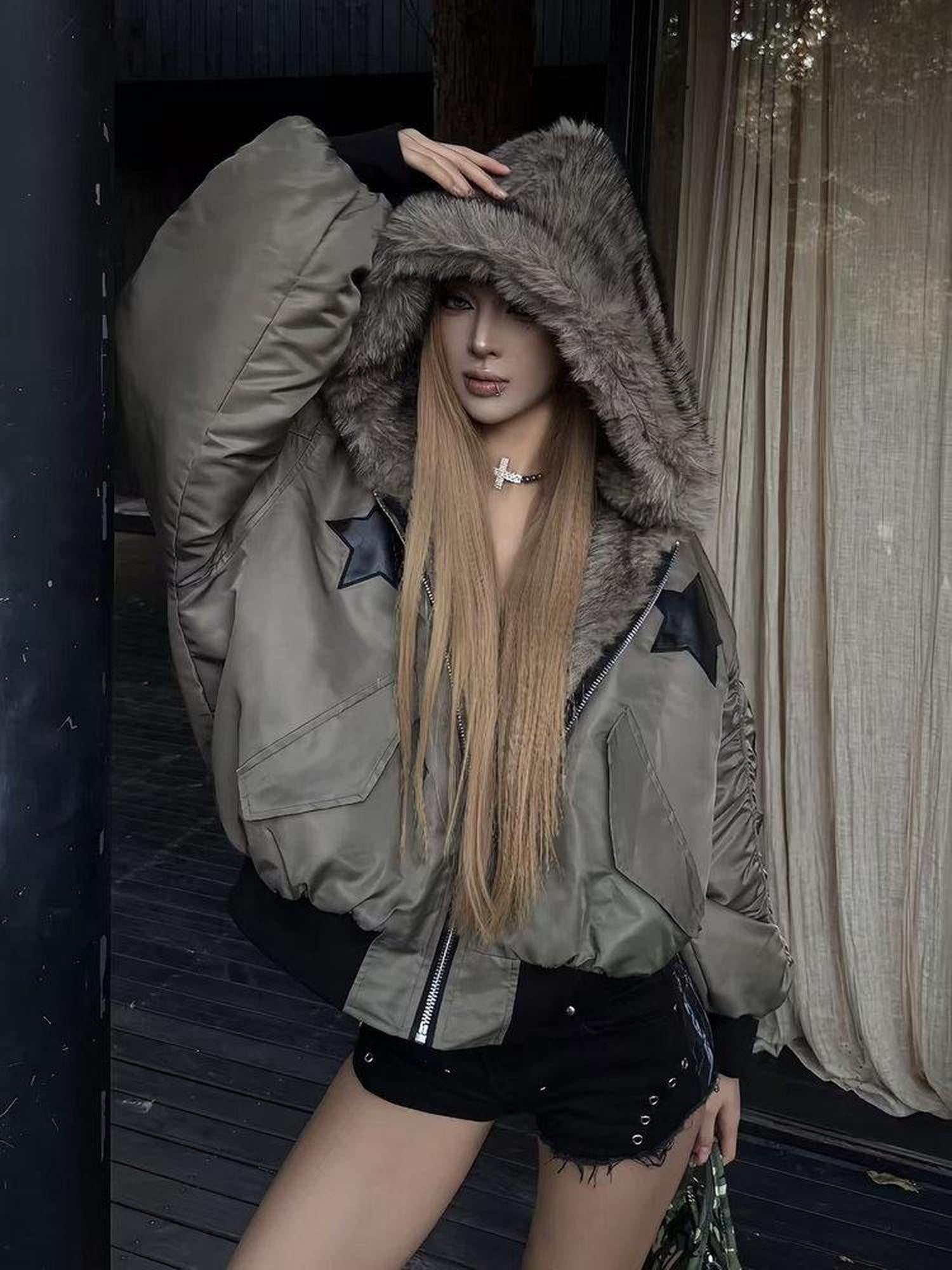 DETW onLine Embroidered Star Layered Hooded Fur Collar Women&