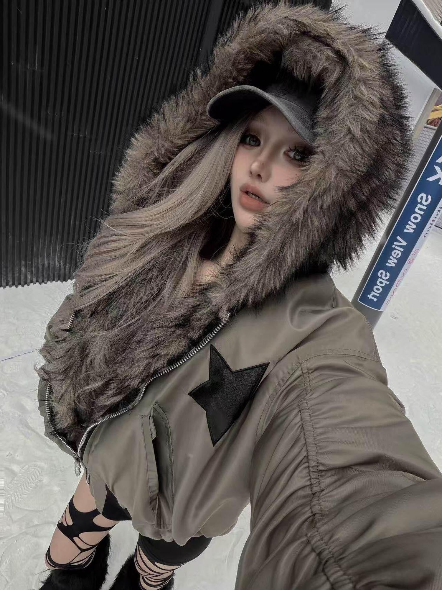 DETW onLine Embroidered Star Layered Hooded Fur Collar Women&
