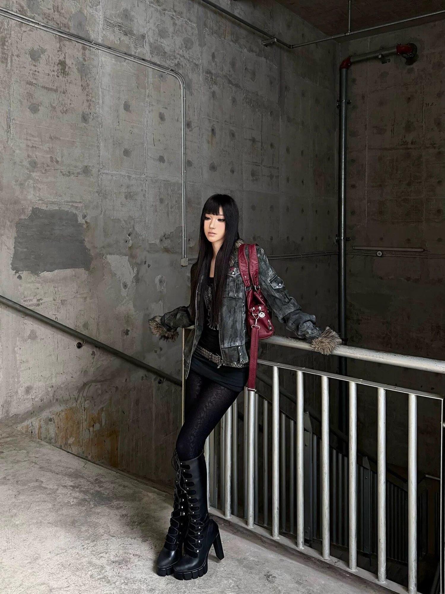 DETW onLine Frosted Camo Distressed Studded Fur Collar Women&