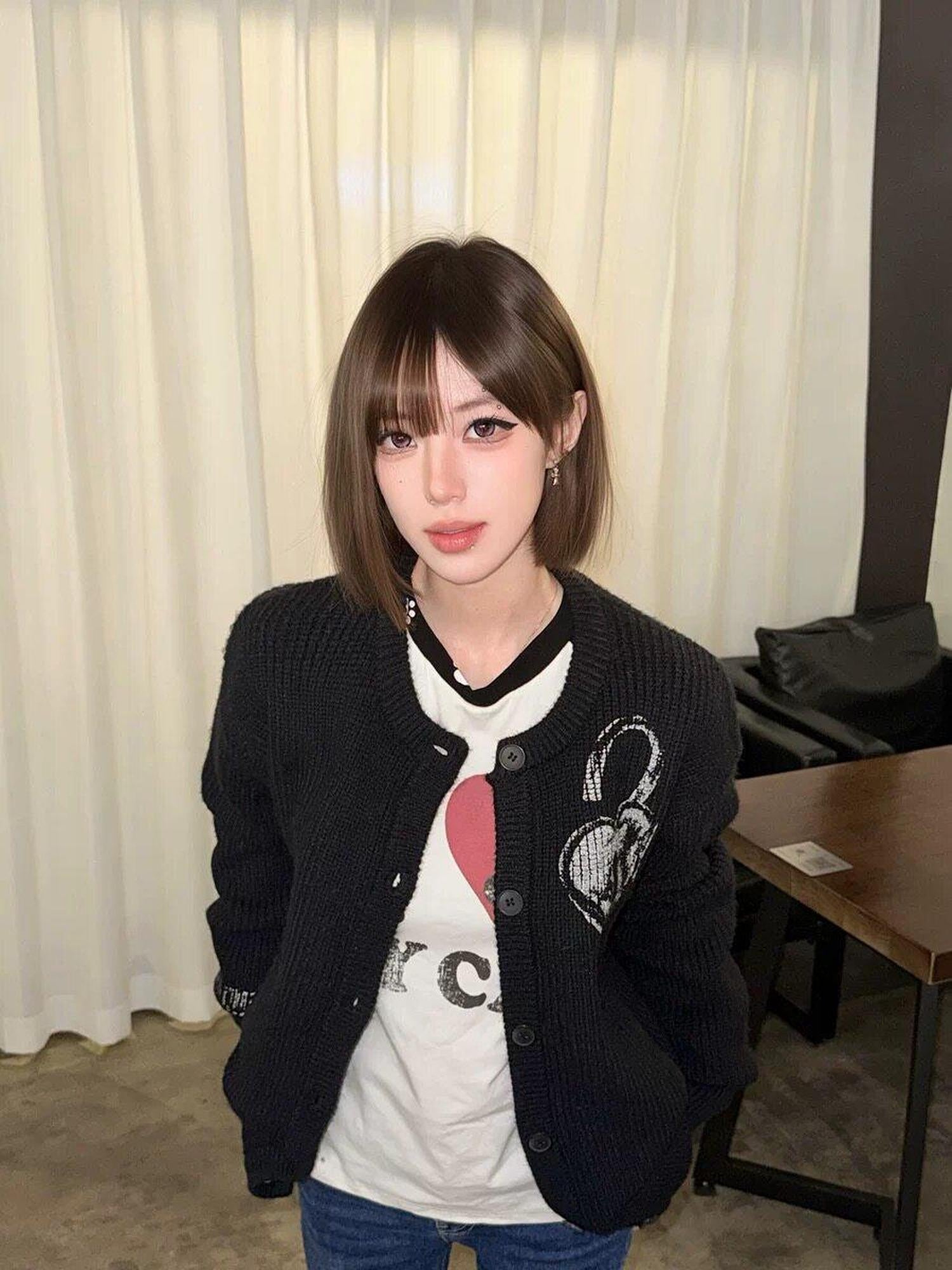 DETW onLine Heart Lock Cartoon Print Chunky Knit Women&