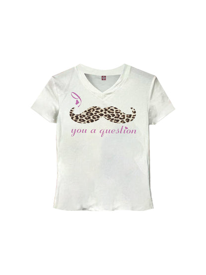 DETW onLine Leopard Slogan Digital Print V-neck Women&