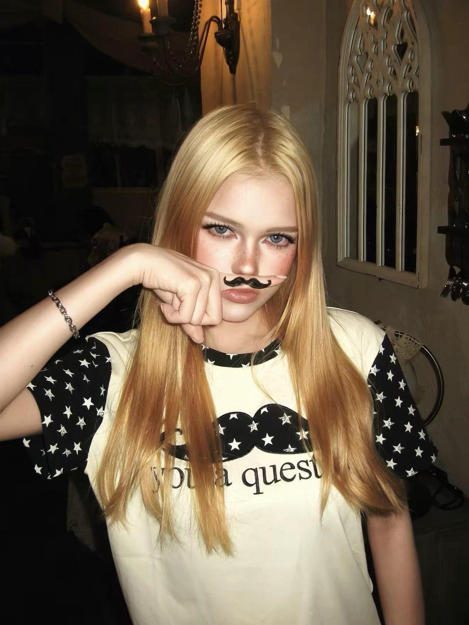 DETW onLine Mustache Applique Colorblock Women&