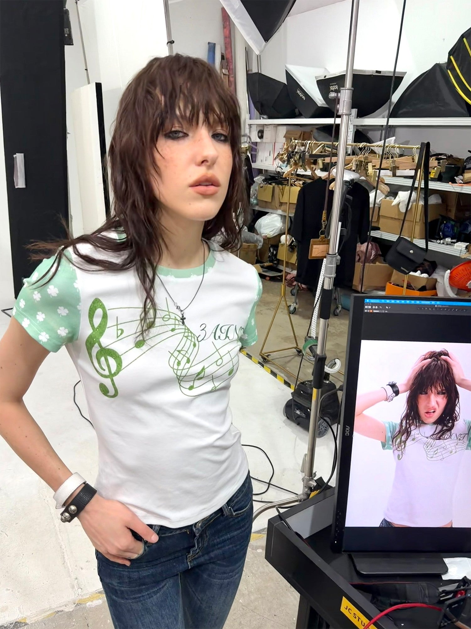 DETW onLine Rhinestone Music Note Clover Print Spliced Women&