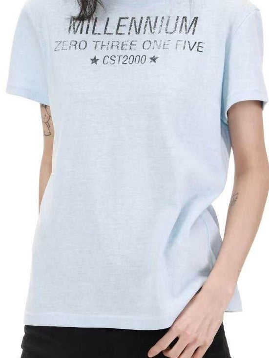 DETW onLine Snowflake Tonal Distressed Five Star Slogan Print Women&