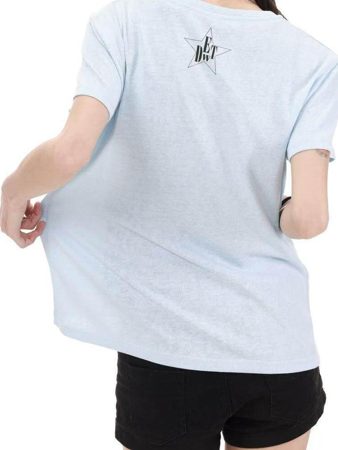 DETW onLine Snowflake Tonal Distressed Five Star Slogan Print Women&