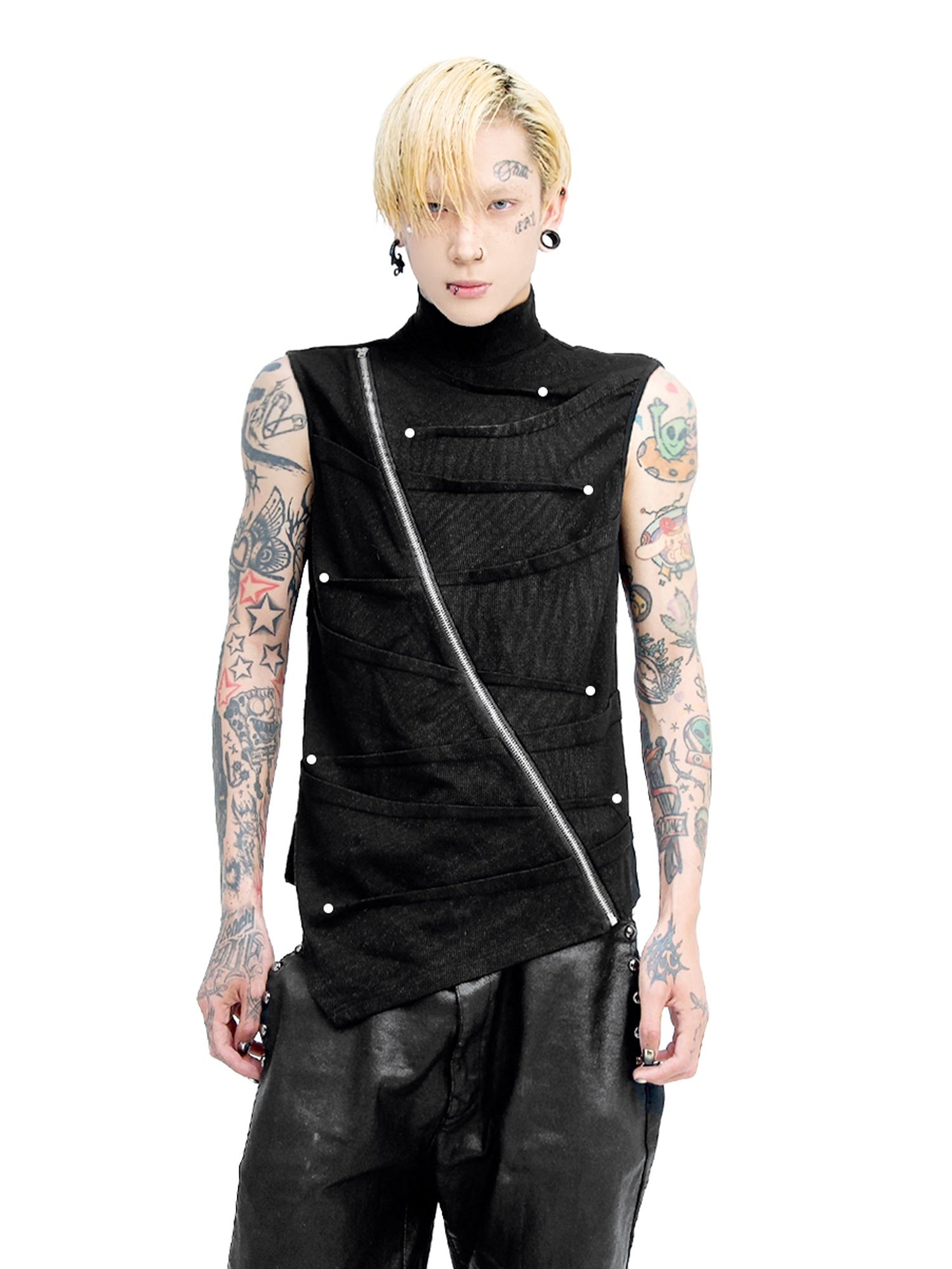 DETW_onLine_Studded_Asymmetric_Zipper_Pleated_High_Neck_Women&