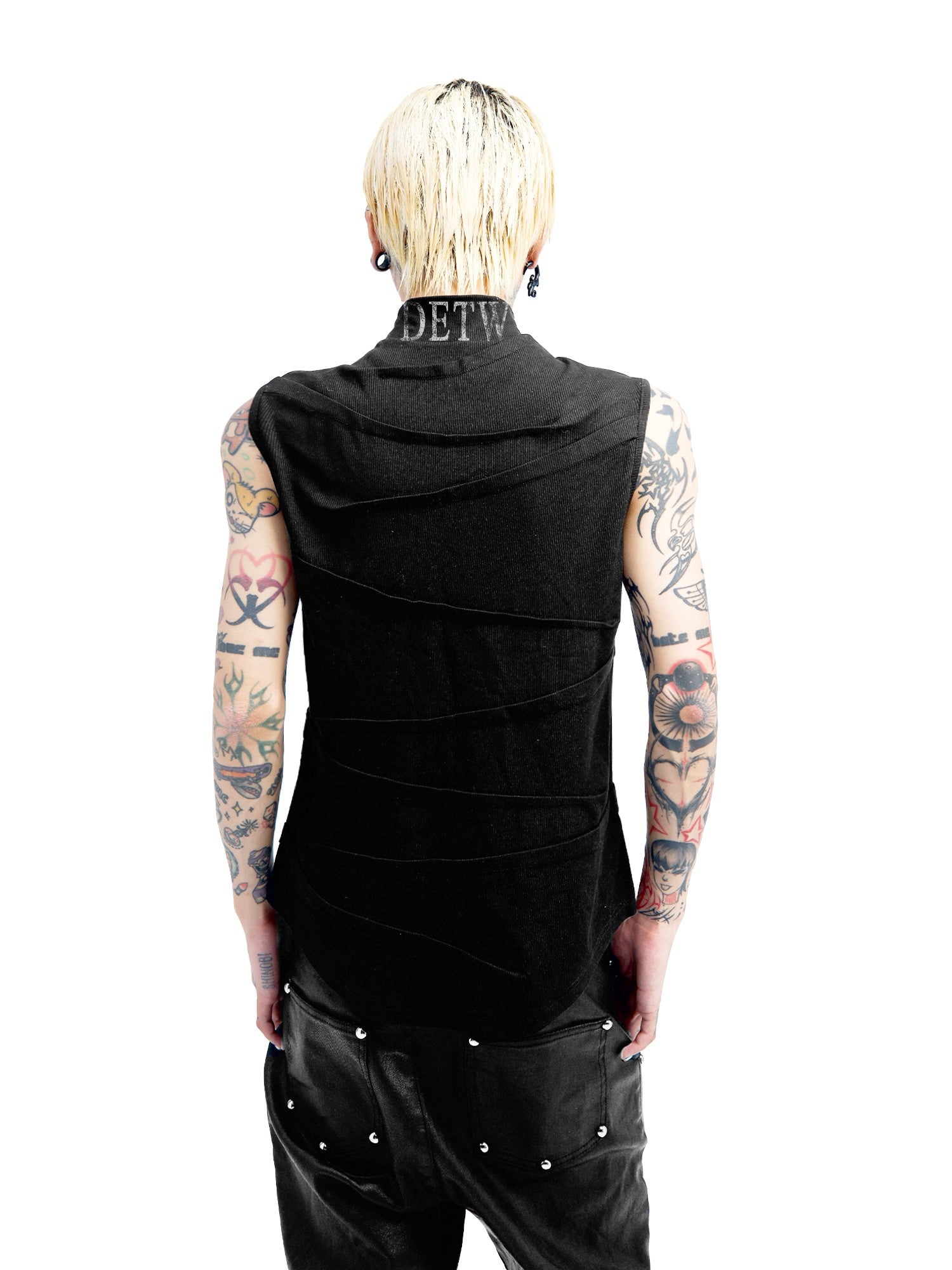 DETW onLine Studded Asymmetric Zipper Pleated High Neck Women&