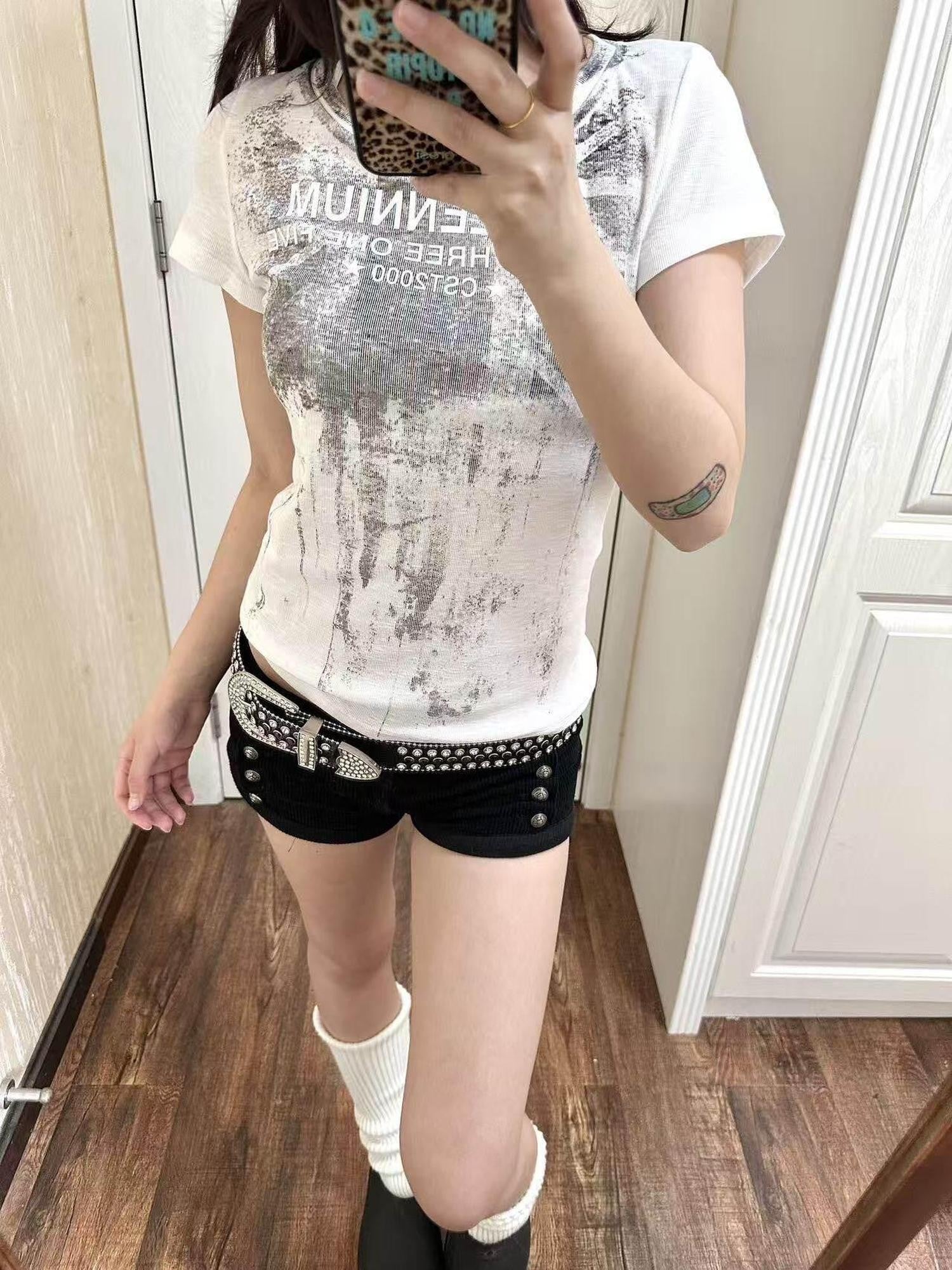 DETW onLine Union Jack Distressed Digital Print Slim U Neck Women&
