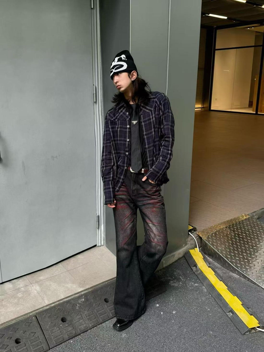 DETW online Blood Claw Wash Distressed Rivet Flared Jeans