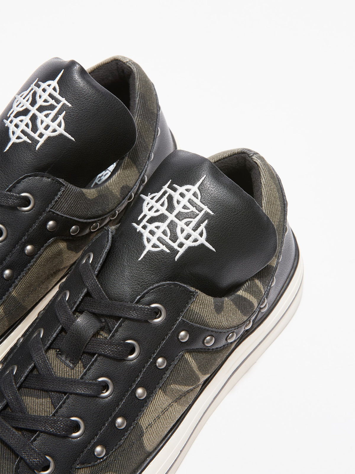 DETW online Camouflage Leather Patch Metal Rivets Hidden Platform Women&