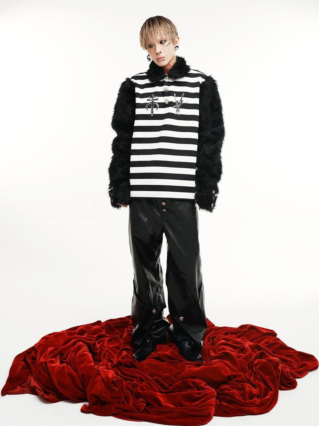 DETW online Dark Stripe Long Pile Polo Shirt