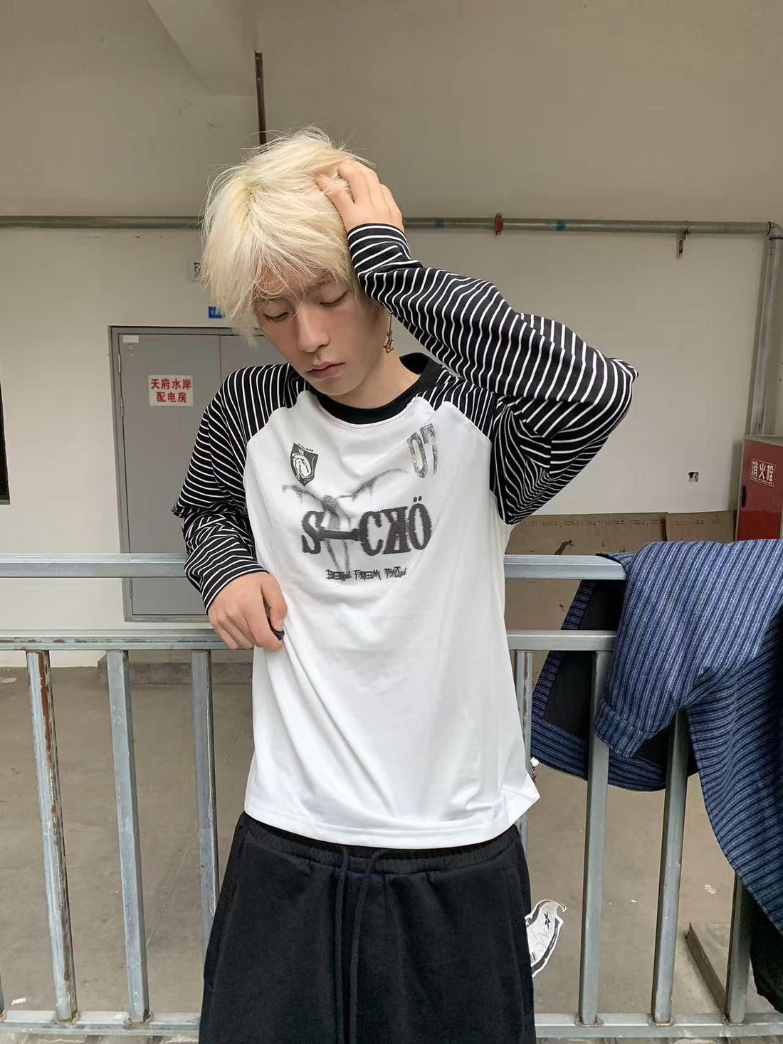 DETW online Death Note Stripe Punk V-neck T-shirt Long Sleeve