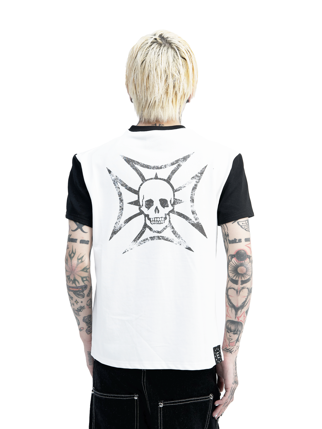 DETW online Skull Contrast Stitch Slim Tee