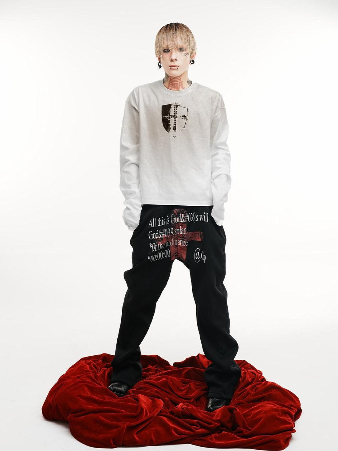 DETW online Vintage Wash Distressed Box Crop Tee