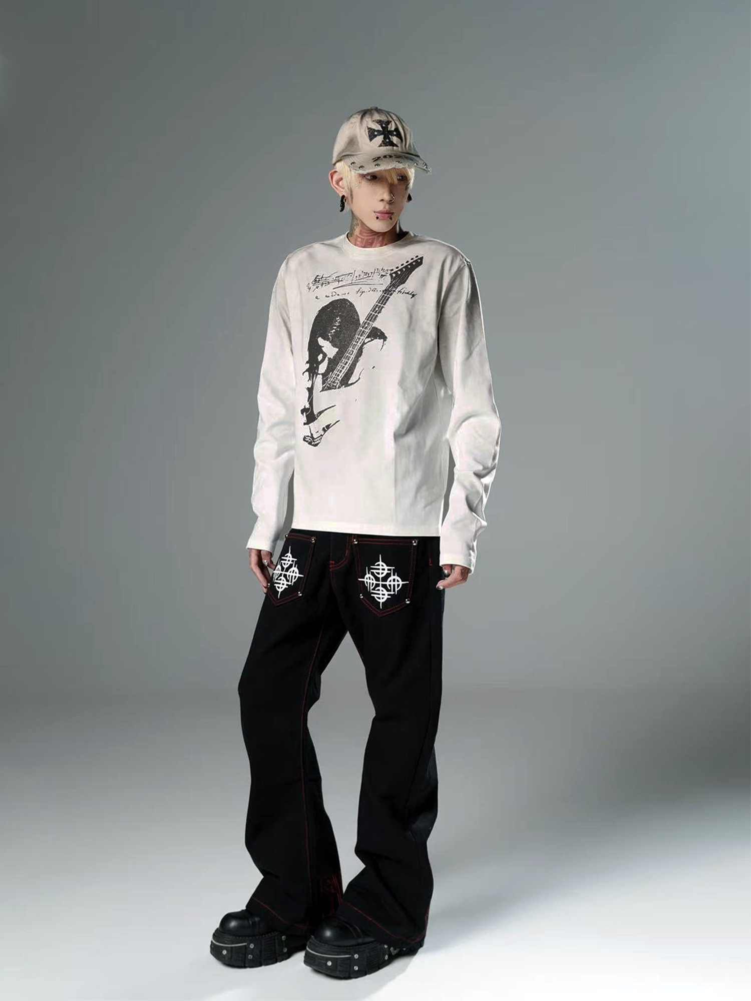 DETW online Vintage Wash Spray Dirt Guitar Print Tee