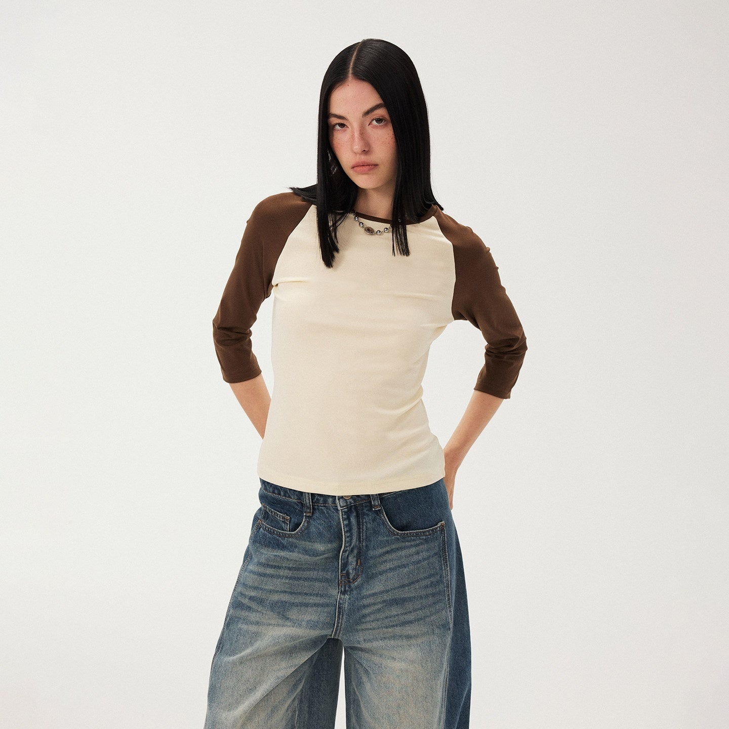 DIDDI_MODA_Black_White_Colorblock_Raglan_Crew_Neck_Waist_Cinched_Women&