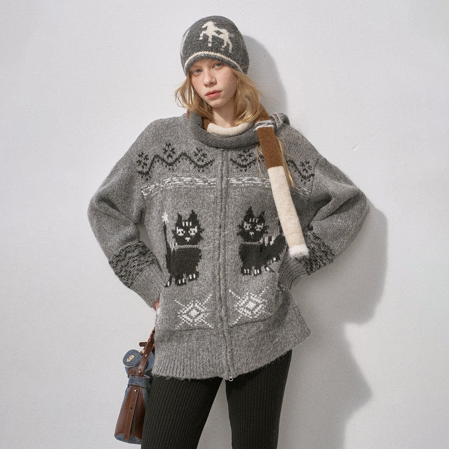 DIDDI_MODA_Boucle_Cat_Embroidered_Zipper_Slouchy_Women&