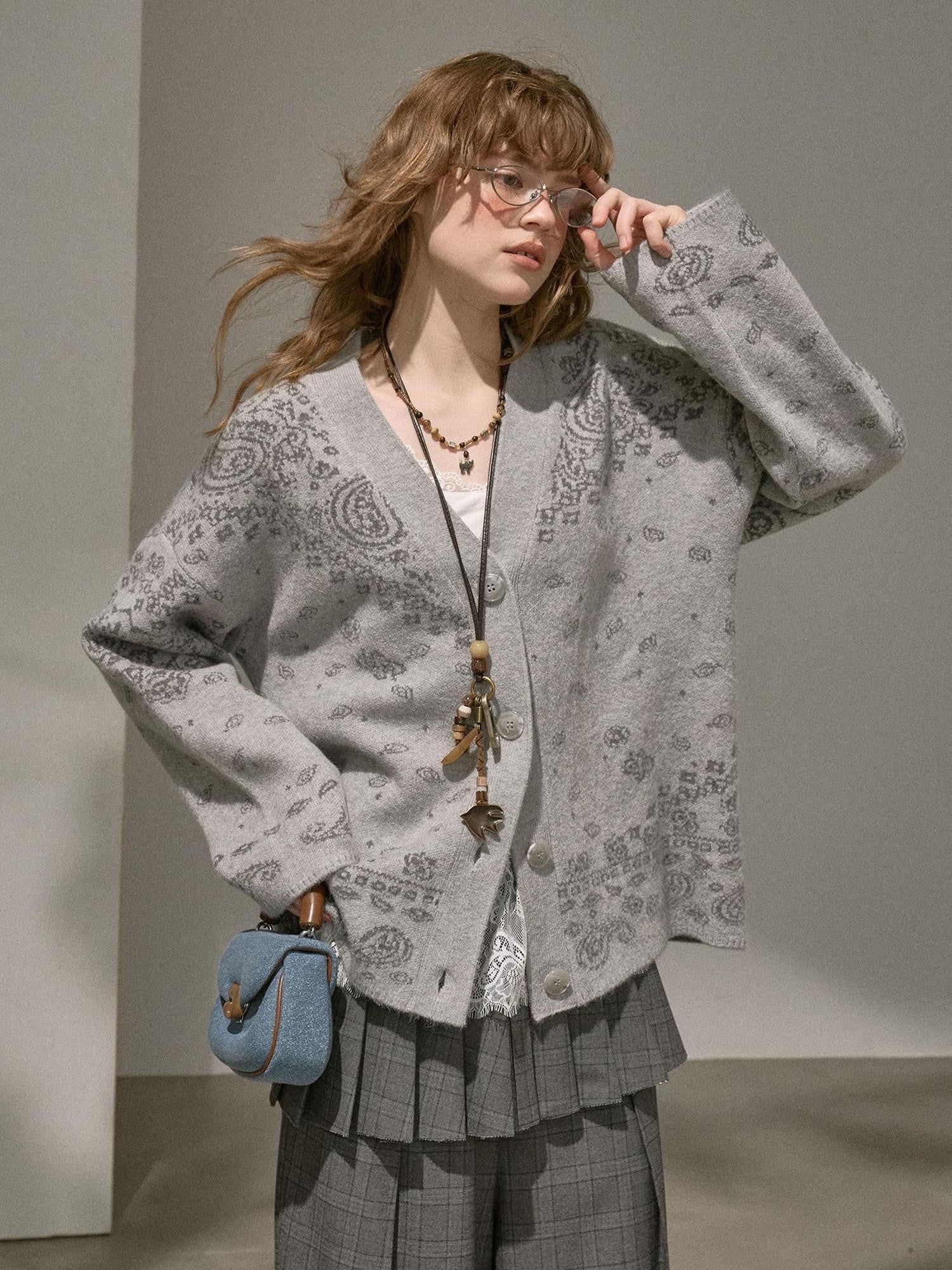 DIDDI MODA Embroidered Paisley V-neck Buttoned Loose Women&