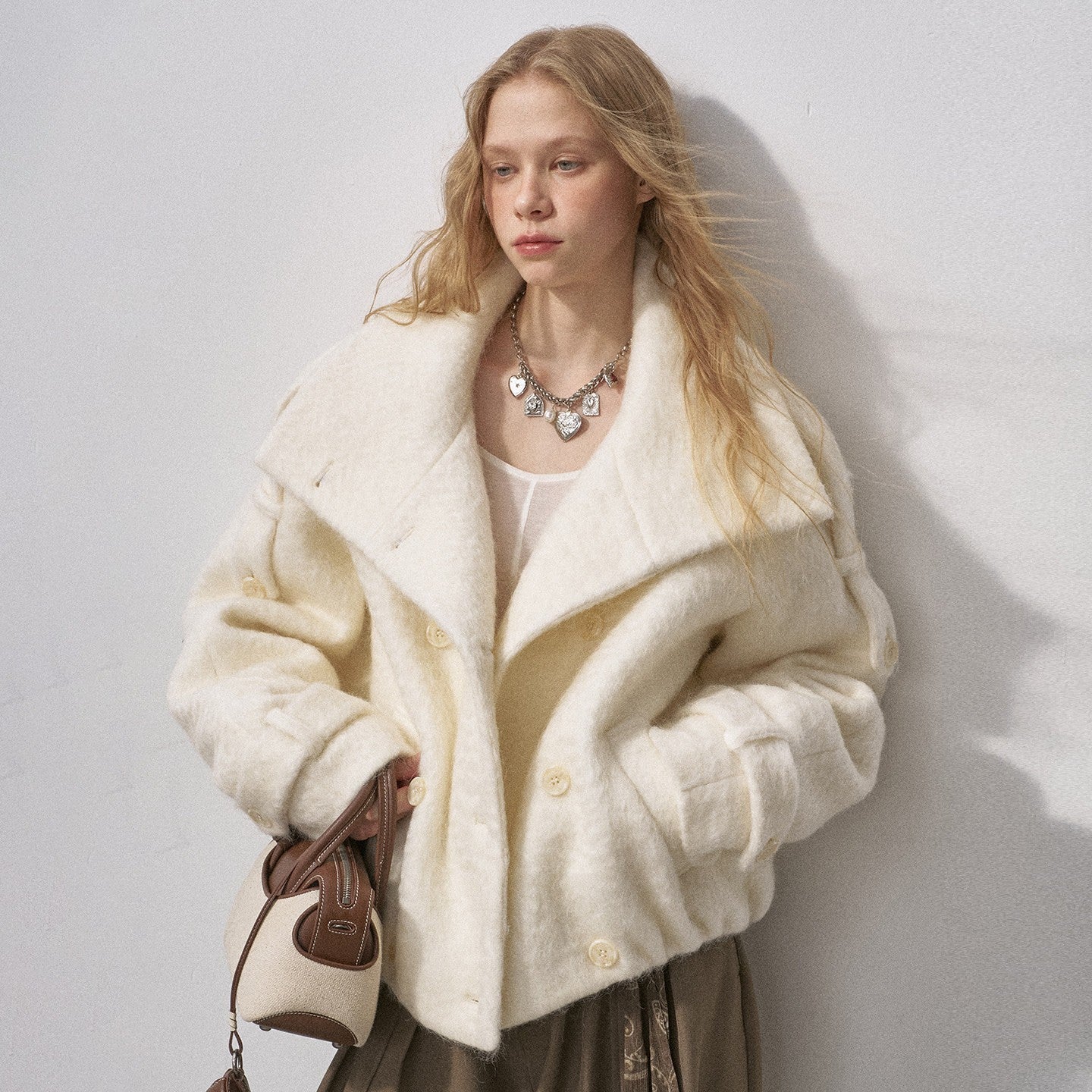 DIDDI_MODA_Faux_Fur_Short_Double_Breasted_Large_Lapel_Women&