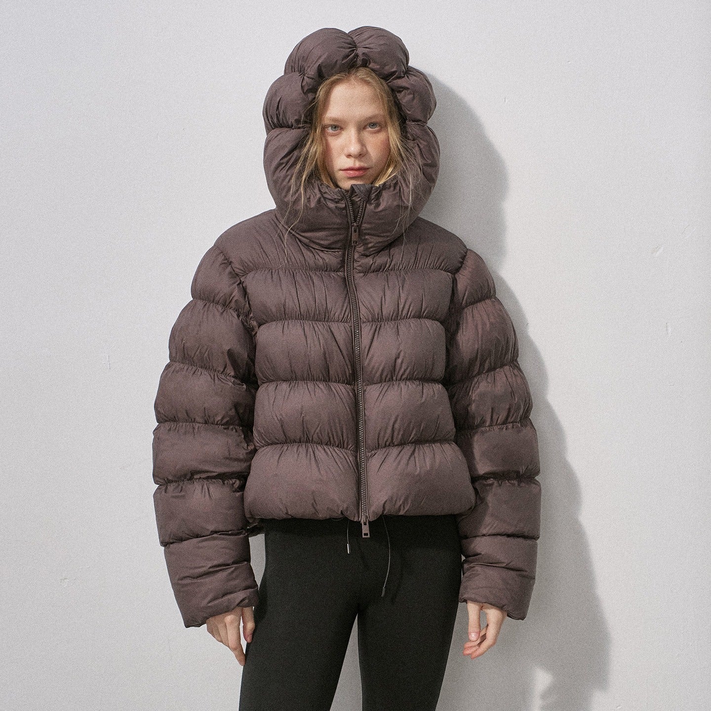 DIDDI_MODA_Flowerbud_Hood_Ribbed_Zipper_Short_Women&