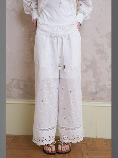 DIDDI MODA Relaxed Ditsy Floral Cutout Embroidered Lace Women&