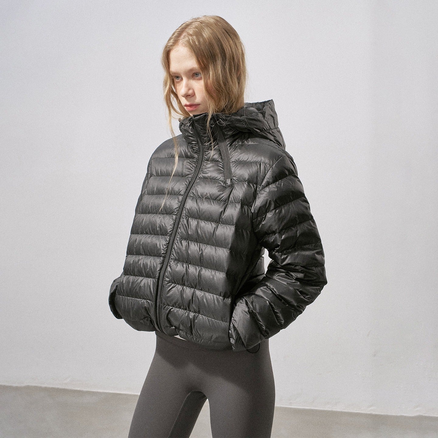 DIDDI_MODA_Ribbed_Quilted_Hooded_Zipper_Short_Thin_Women&