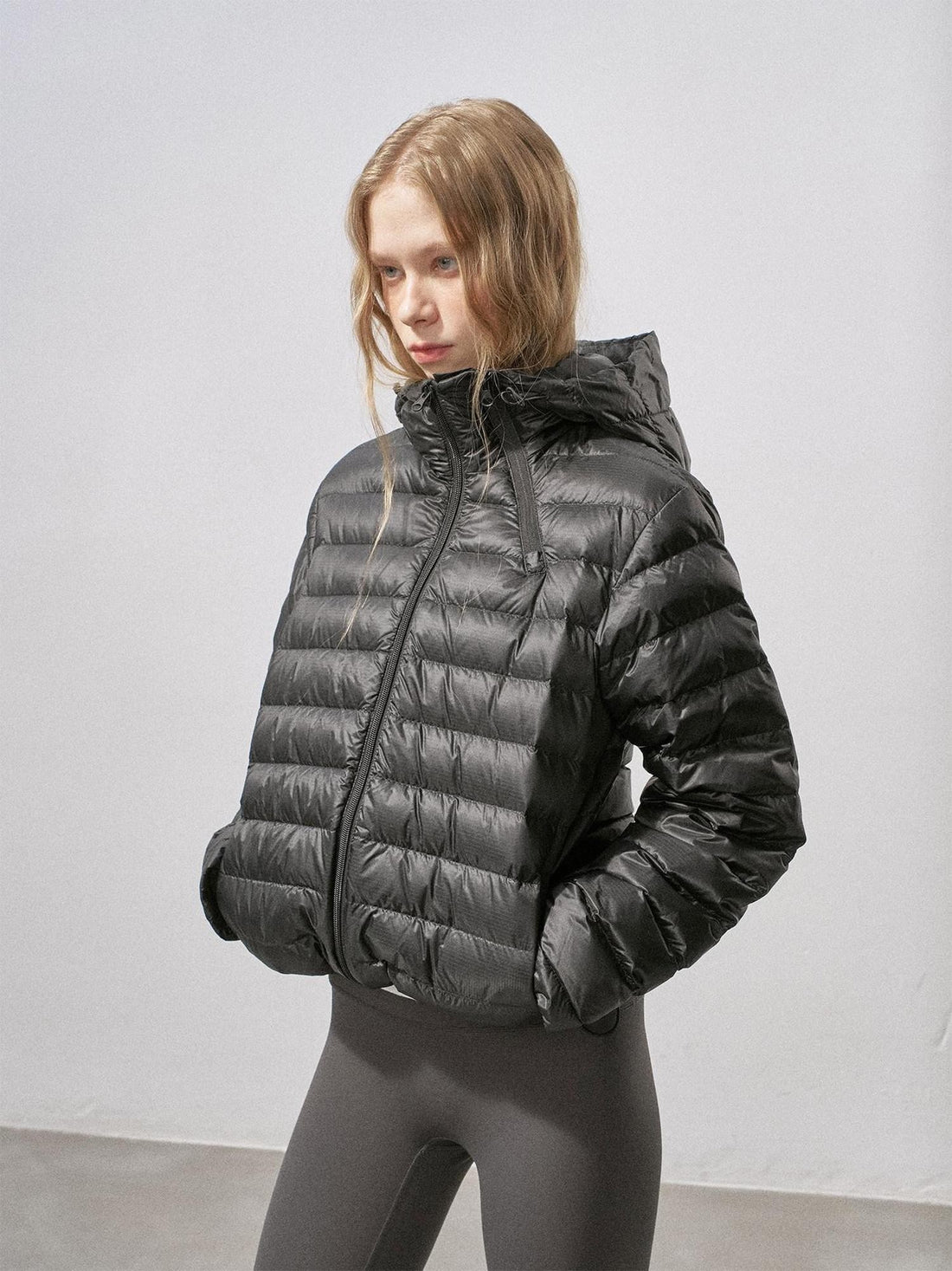 DIDDI MODA Ribbed Quilted Hooded Zipper Short Thin Women&