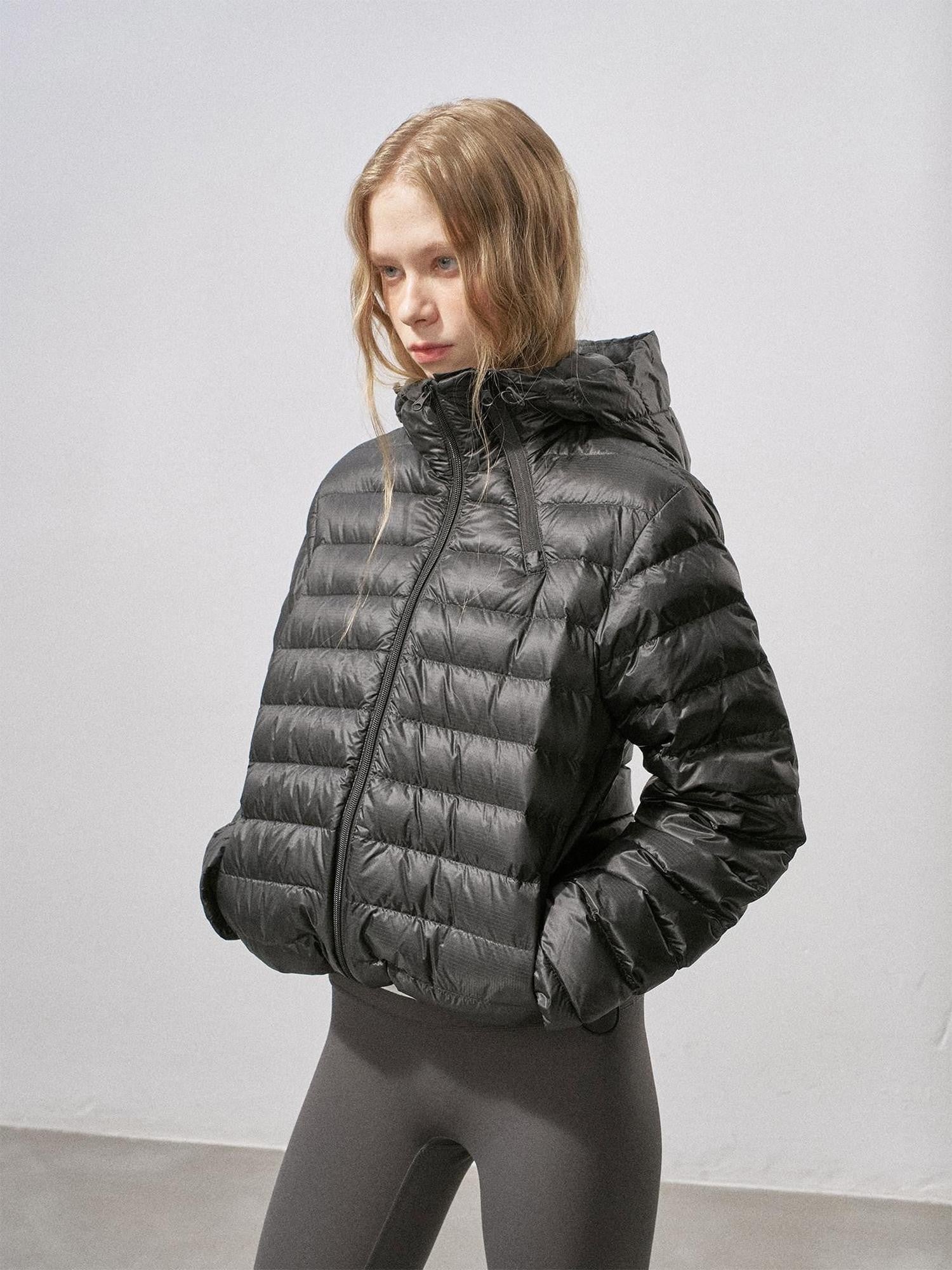 DIDDI MODA Ribbed Quilted Hooded Zipper Short Thin Women&