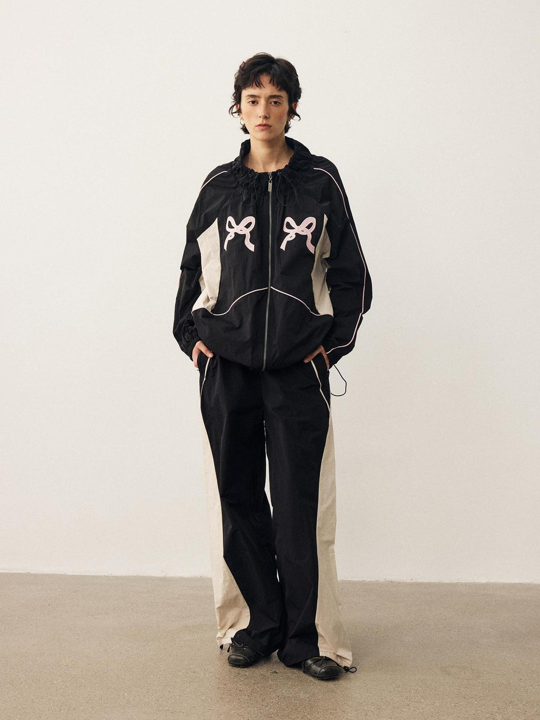 DIDDI MODA Sporty Bow Applique Embroidered Contrast Loose Uv Women&