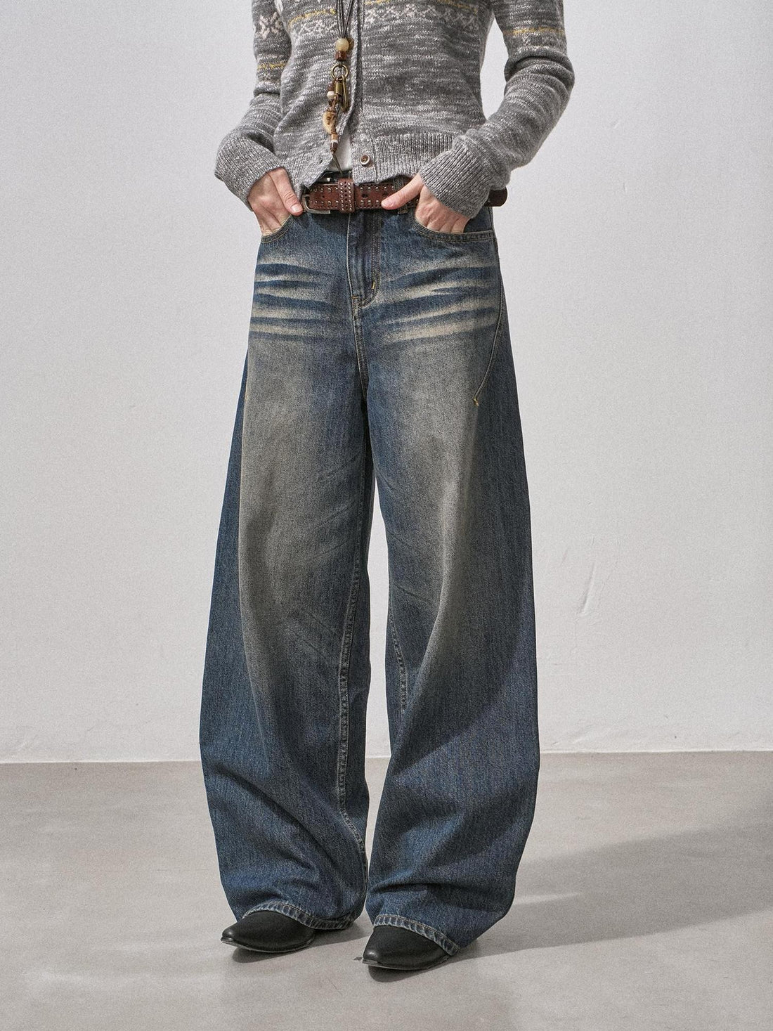 DIDDI MODA Washed Blue Seamless Curved Cut Whisker Distressed Women&