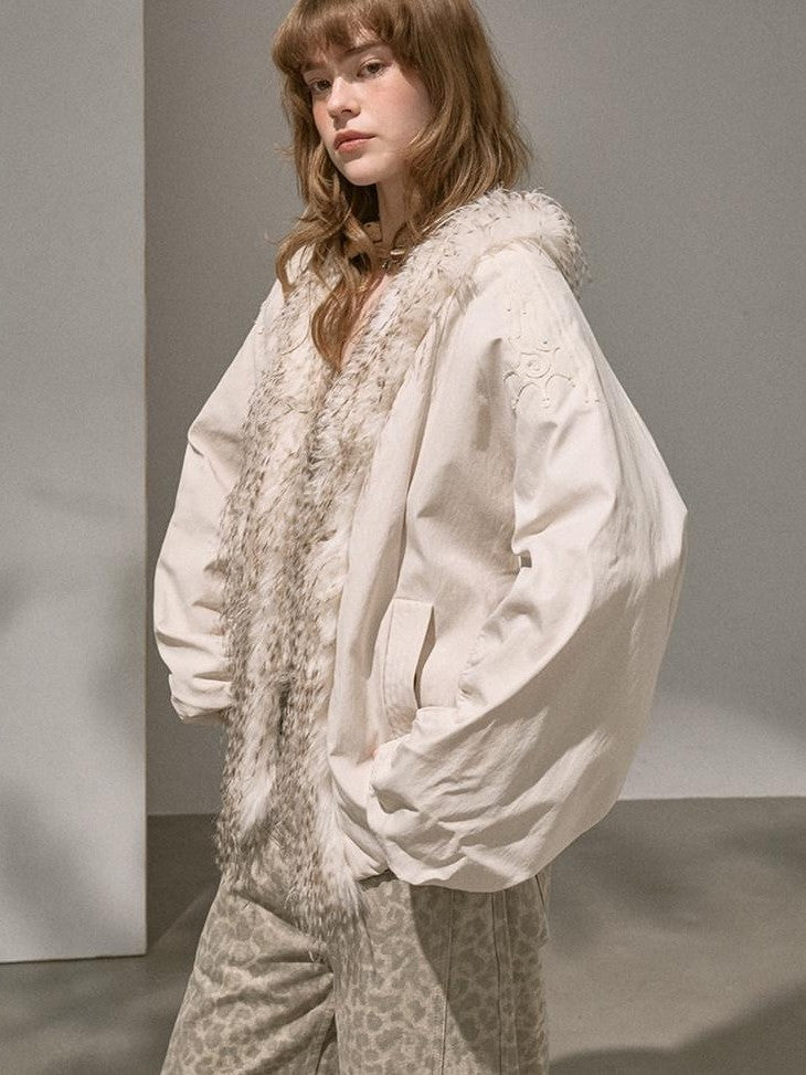DIDDI MODA White Embroidered Fur Collar Drop Shoulder Women&