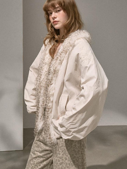 DIDDI MODA White Embroidered Fur Collar Drop Shoulder Women&