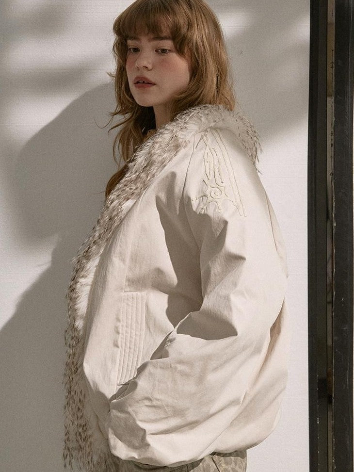 DIDDI MODA White Embroidered Fur Collar Drop Shoulder Women&