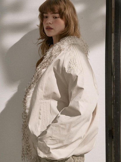 DIDDI MODA White Embroidered Fur Collar Drop Shoulder Women&