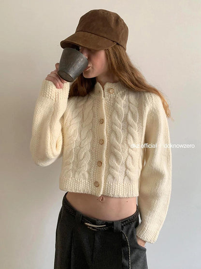DKZ OFFICIAL 100 % Wool Cropped Cardigan With Cable Knit Pattern