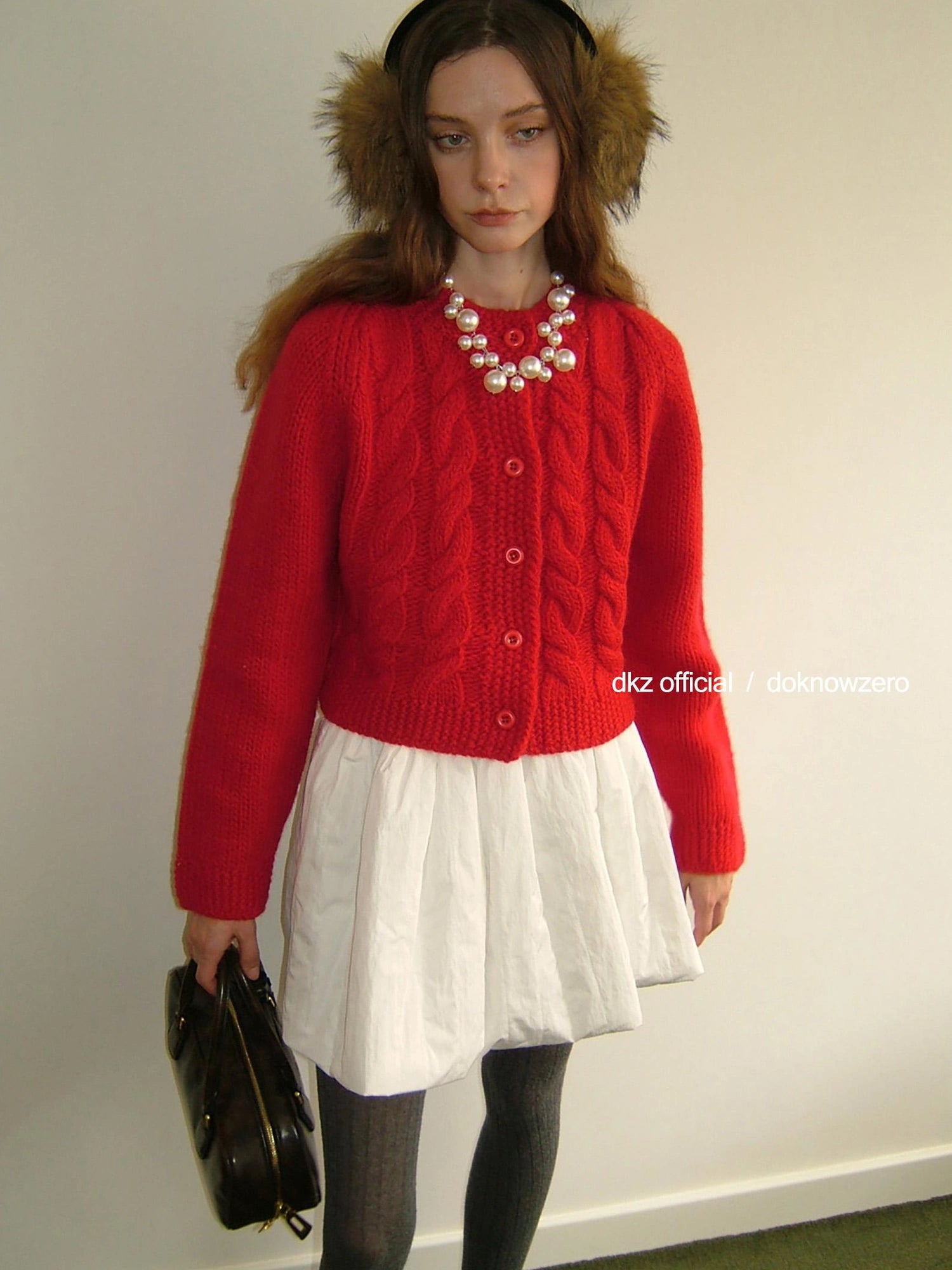 DKZ OFFICIAL 100 % Wool Cropped Cardigan With Cable Knit Pattern