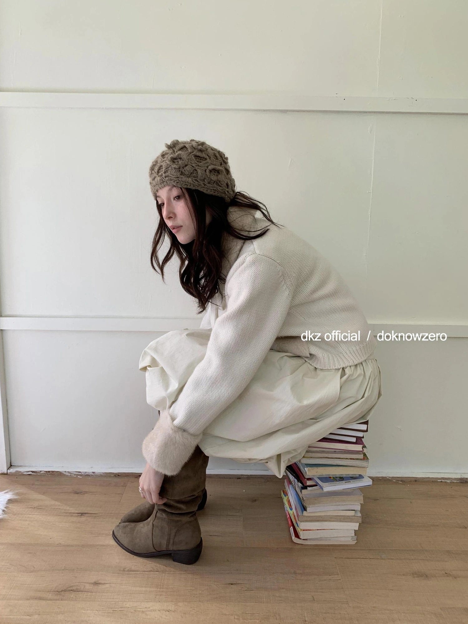 50 Percent Wool Detachable Collar Knit Cardigan Women Winter Short Coat V-neck T-shirt Long Sleeve