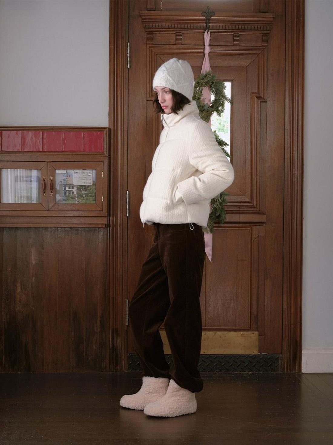 DKZ OFFICIAL Apricot Cable Knit Stand Collar Short Women&