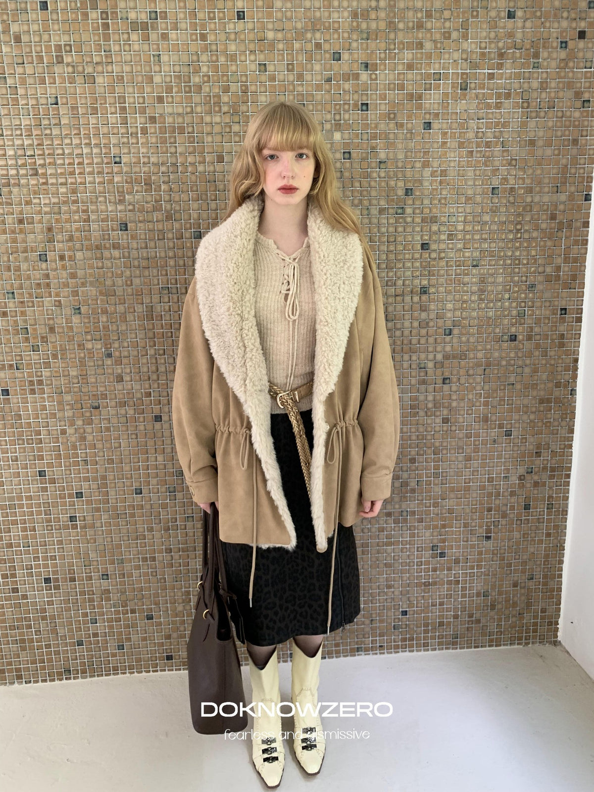 DKZ OFFICIAL Apricot Vintage Oversized Large Fur Collar Drawstring Women&
