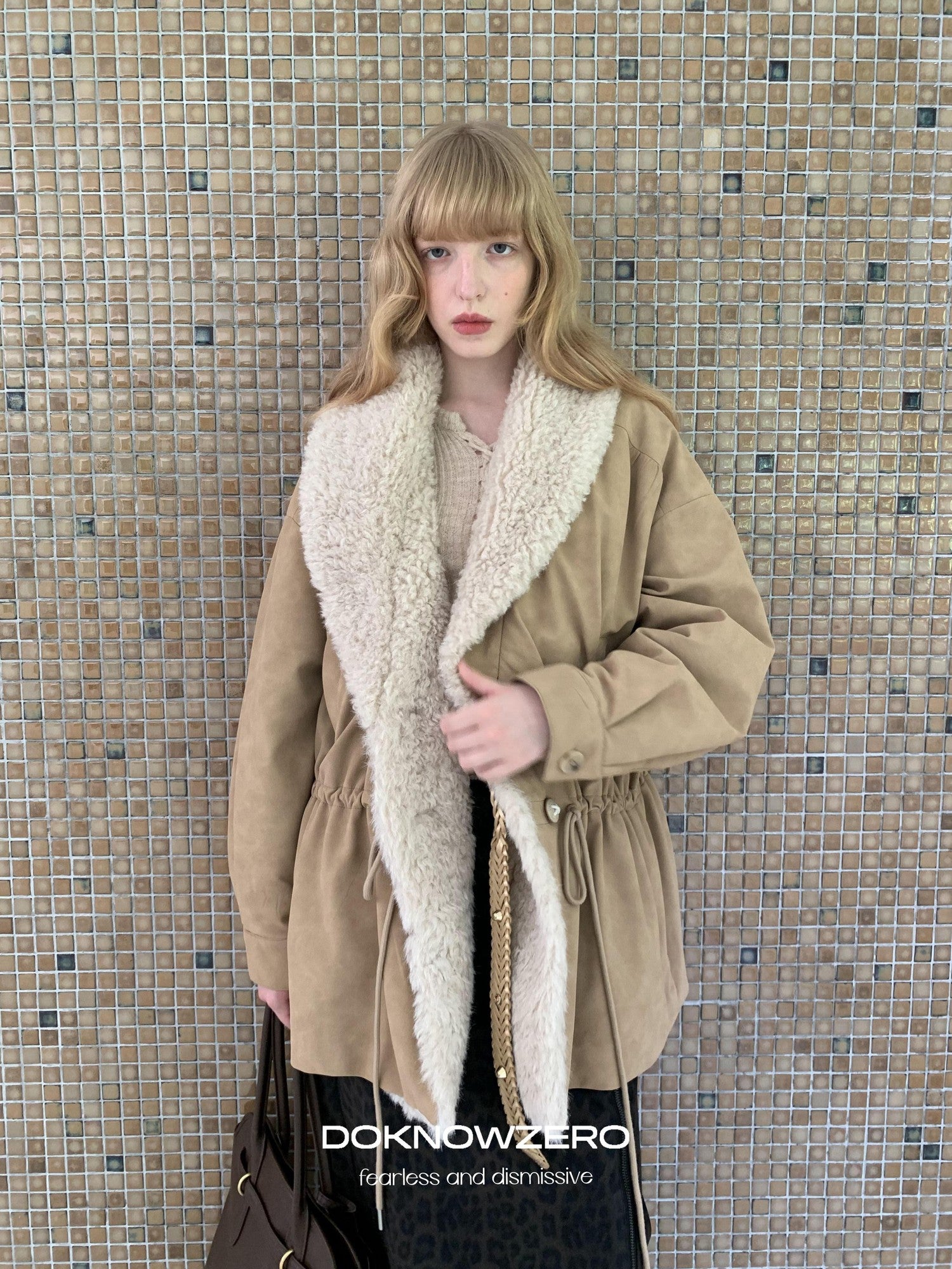 DKZ OFFICIAL Apricot Vintage Oversized Large Fur Collar Drawstring Women&