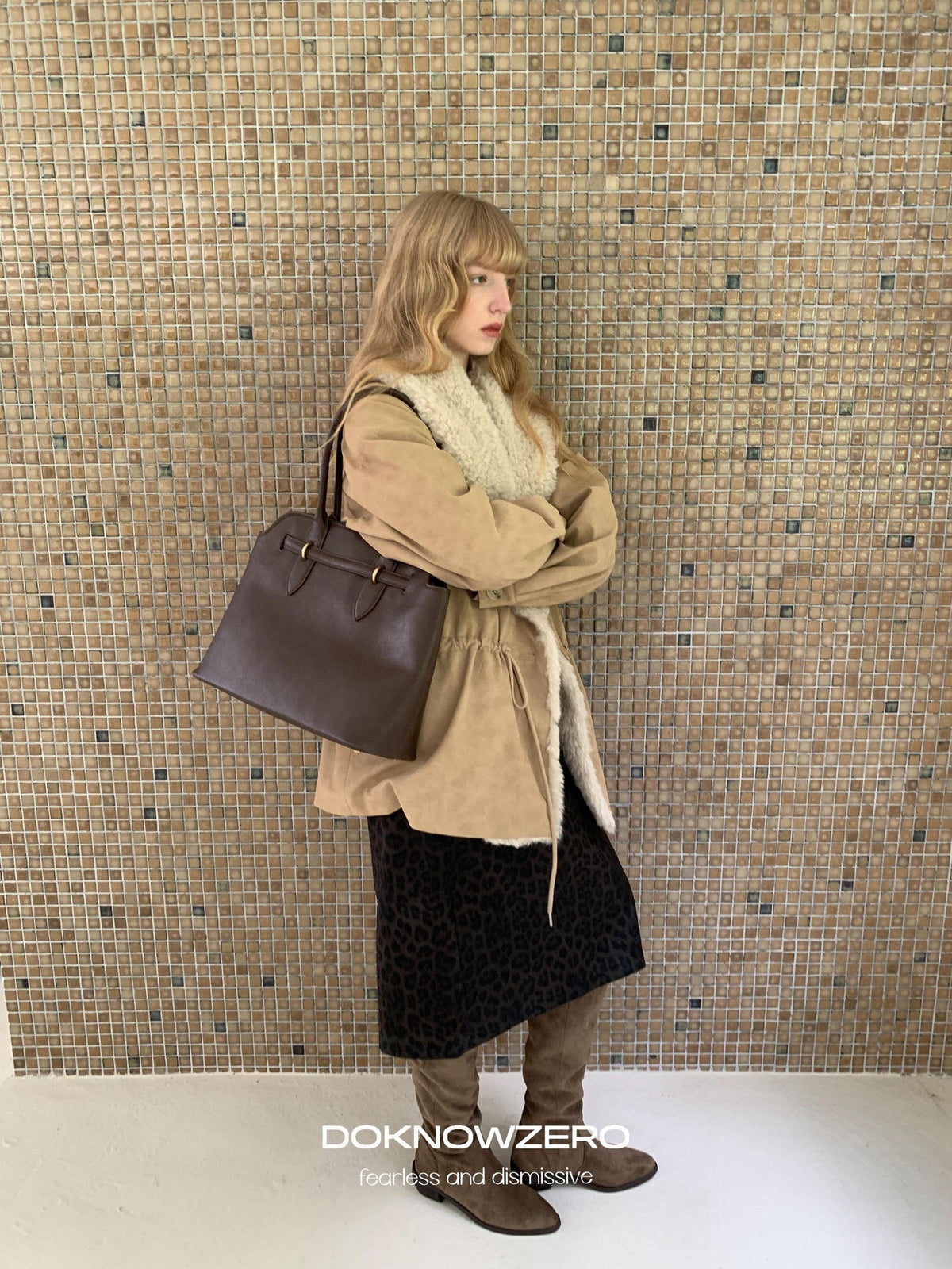 DKZ OFFICIAL Apricot Vintage Oversized Large Fur Collar Drawstring Women&