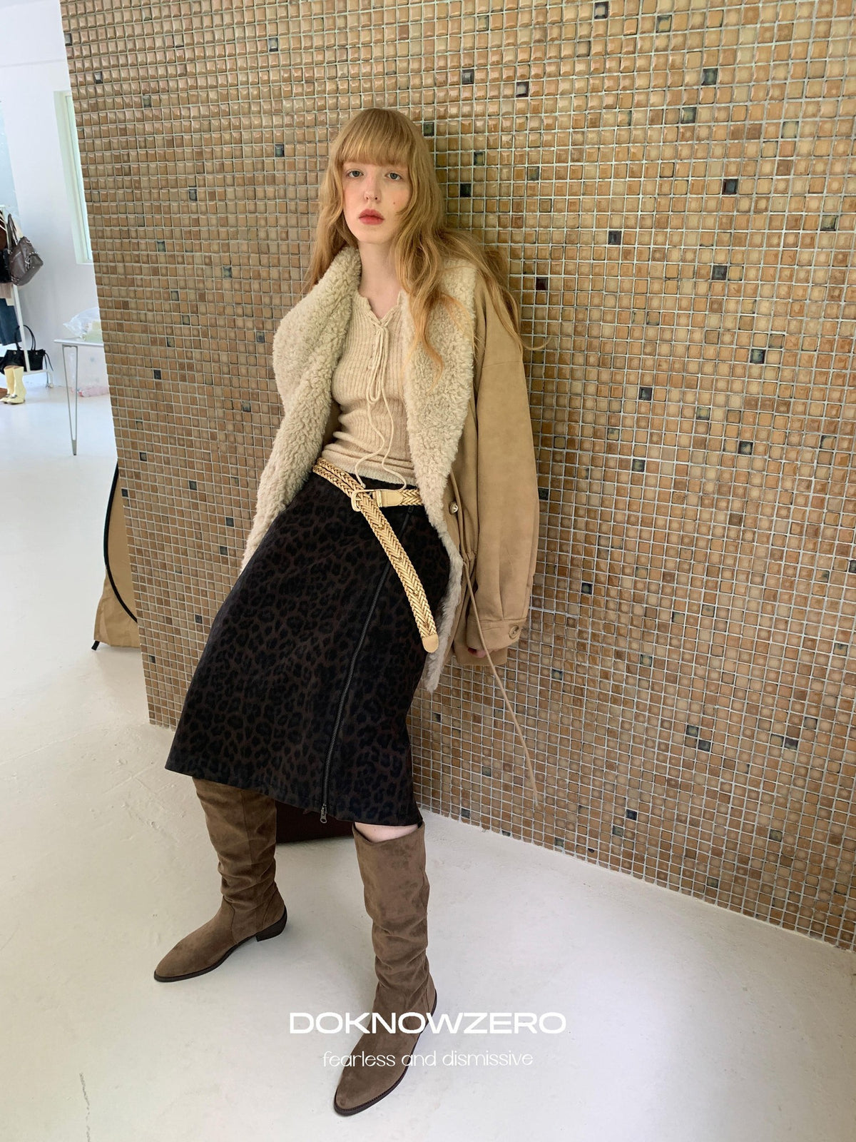 DKZ OFFICIAL Apricot Vintage Oversized Large Fur Collar Drawstring Women&