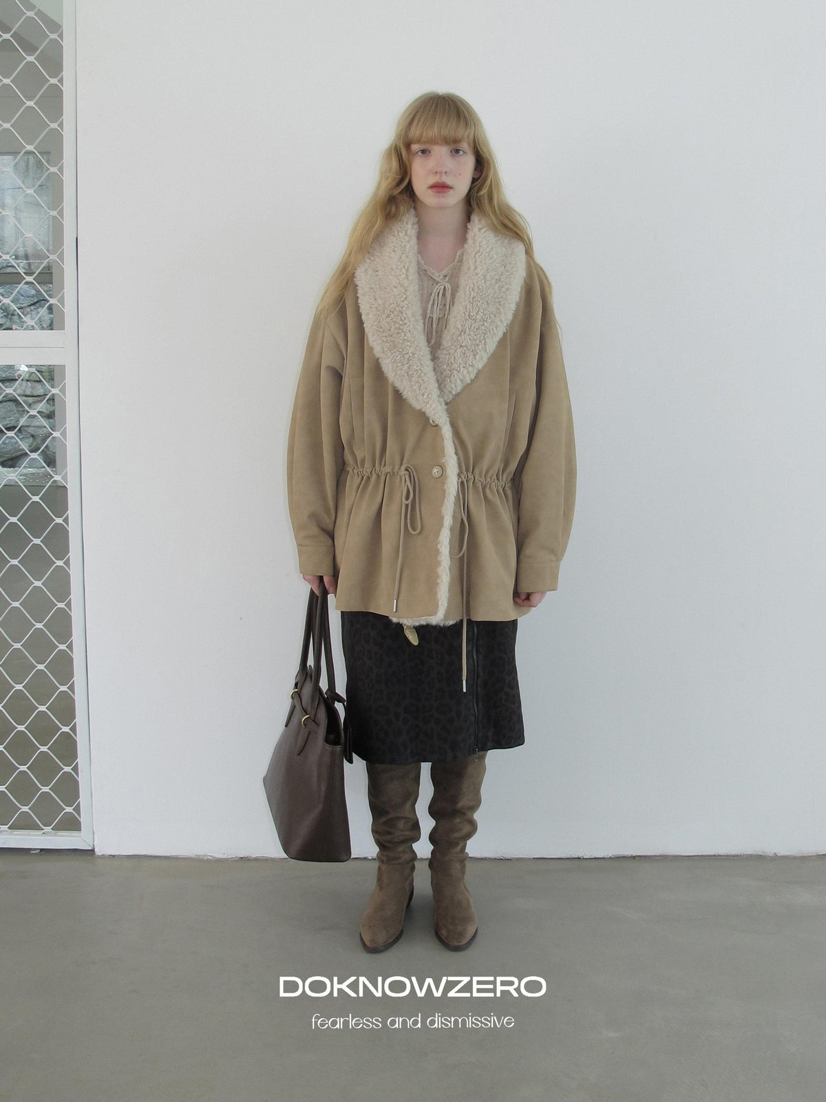 DKZ OFFICIAL Apricot Vintage Oversized Large Fur Collar Drawstring Women&