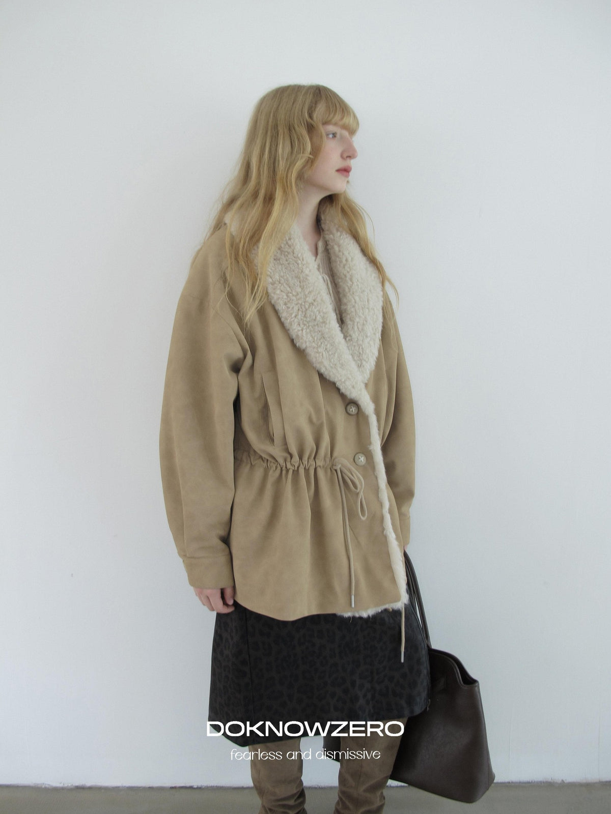 DKZ OFFICIAL Apricot Vintage Oversized Large Fur Collar Drawstring Women&