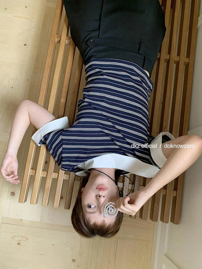 DKZ OFFICIAL Asymmetric Stripe Spliced Short Sleeve Top