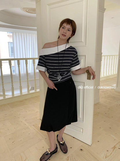 DKZ OFFICIAL Asymmetric Stripe Spliced Short Sleeve Top