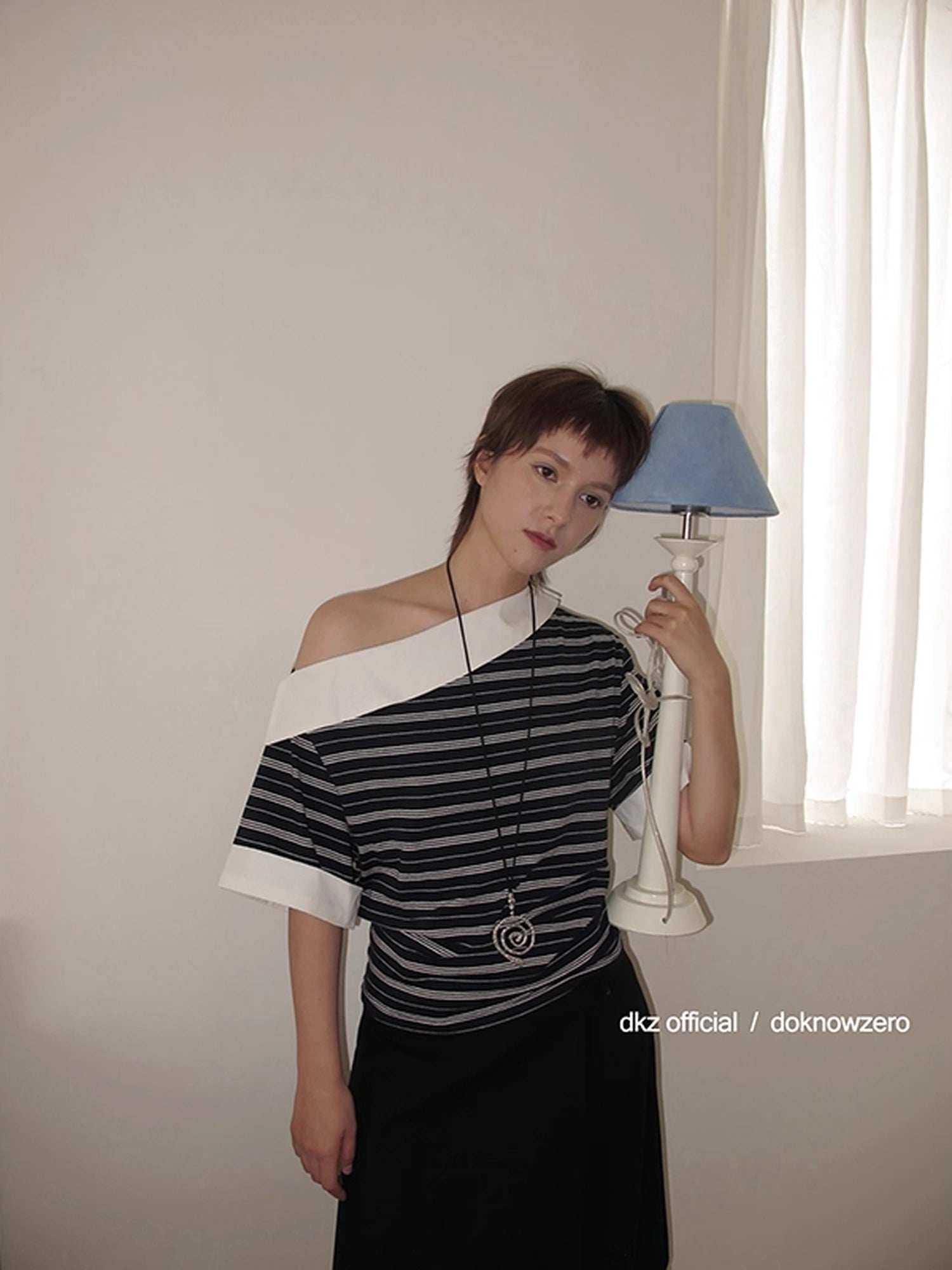 DKZ_OFFICIAL_Asymmetric_Stripe_Spliced_Short_Sleeve_Top_MISSTT