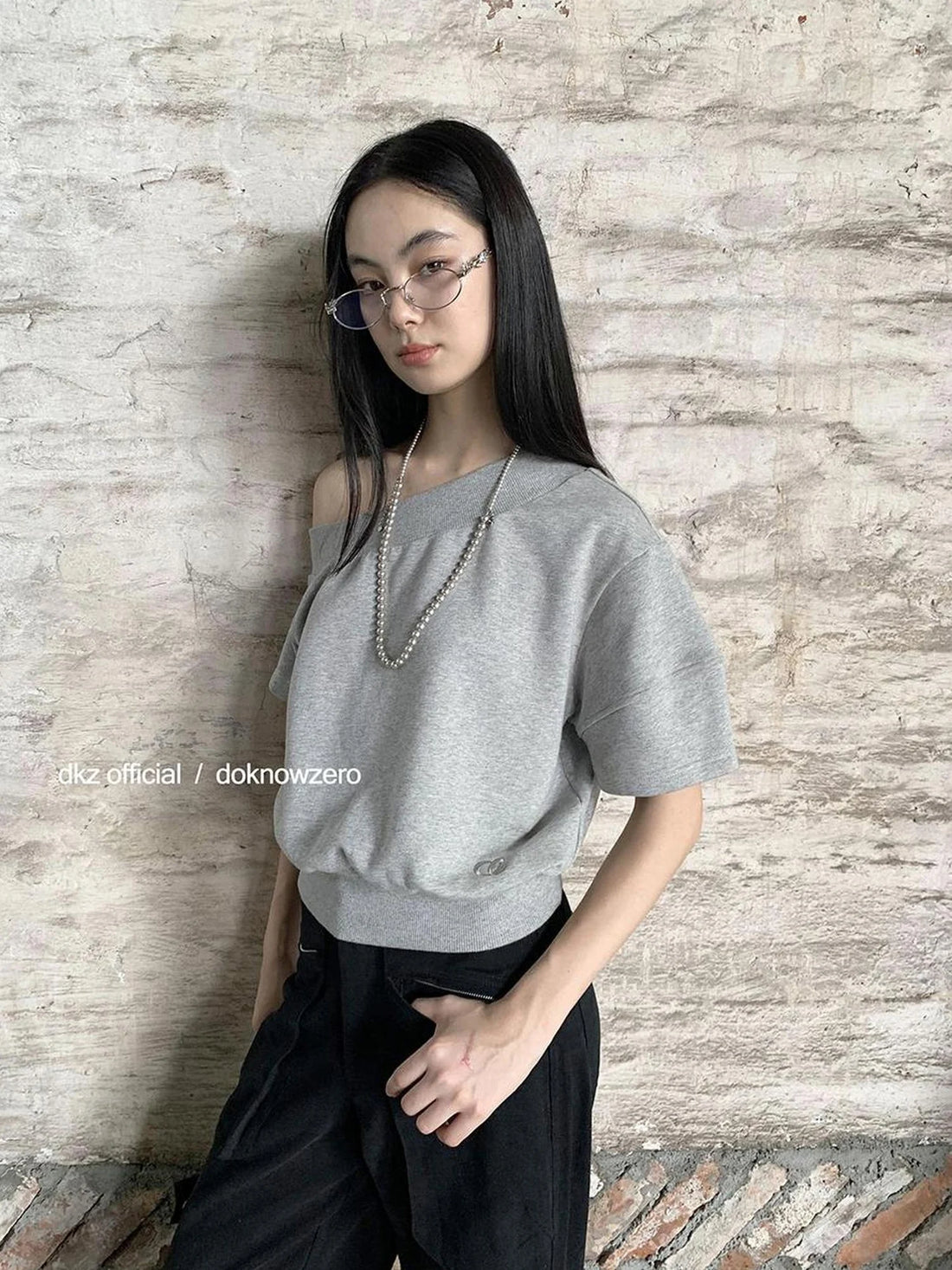 DKZ OFFICIAL Asymmetrical Slouchy Knit Top
