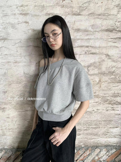 DKZ OFFICIAL Asymmetrical Slouchy Knit Top