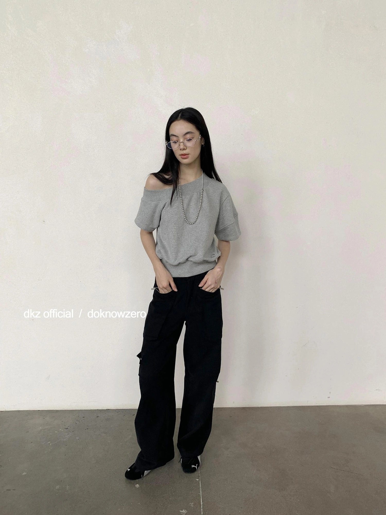 DKZ OFFICIAL Asymmetrical Slouchy Knit Top